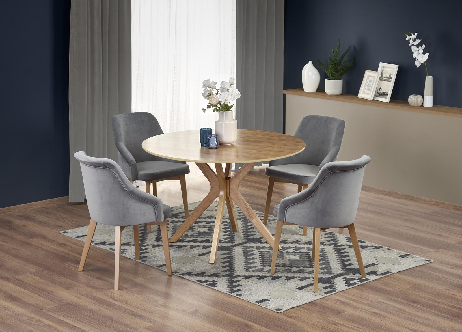 Nik Τραπεζι Καφε