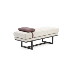 Ύφασμα Helmand Εκρού 02. Τεχνητό δέρμα Rupert Μπορντώ (Bordeaux). Μασίφ Ξύλο Μαύρο (Black Ash)